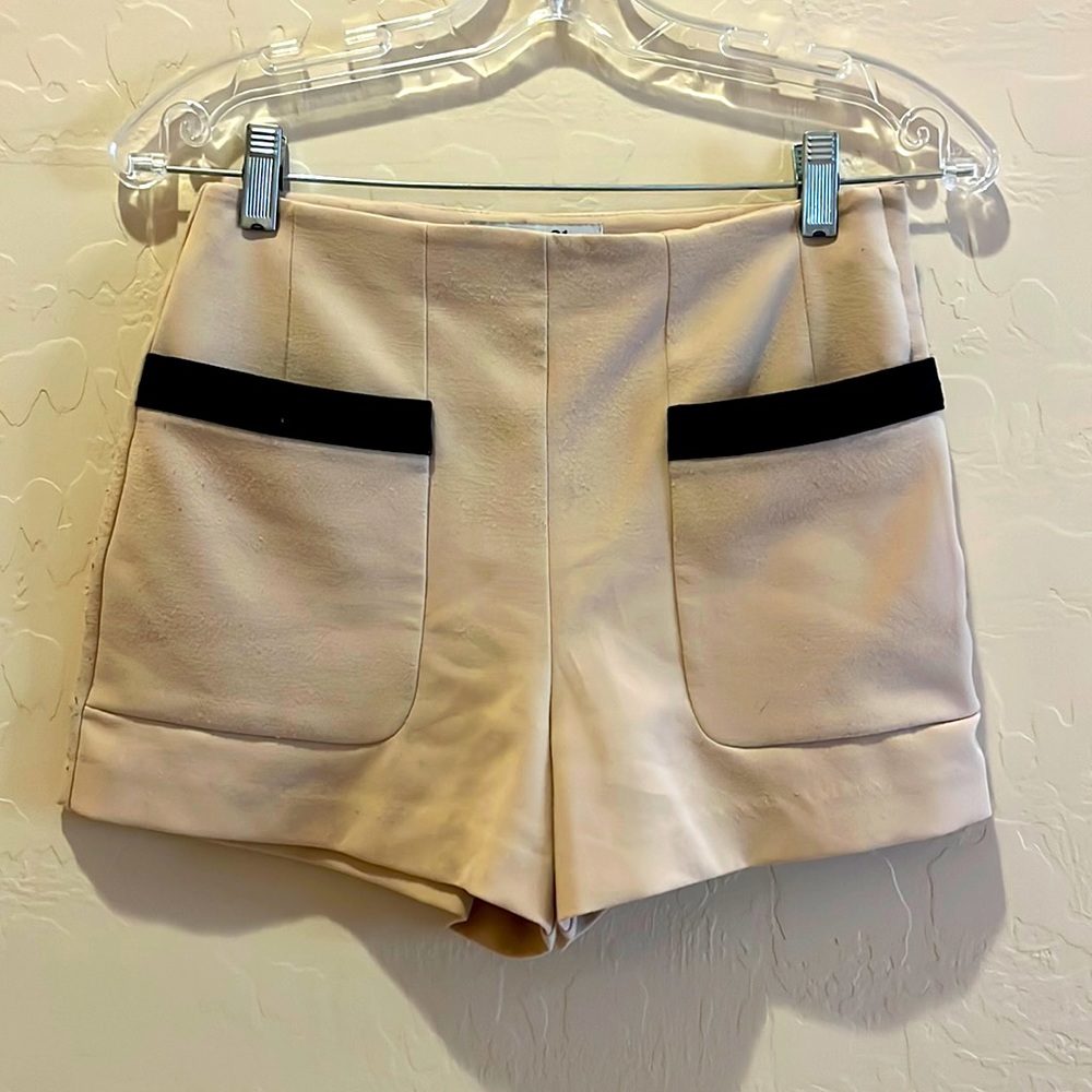 Tan & Black Dress Shorts. Size Small